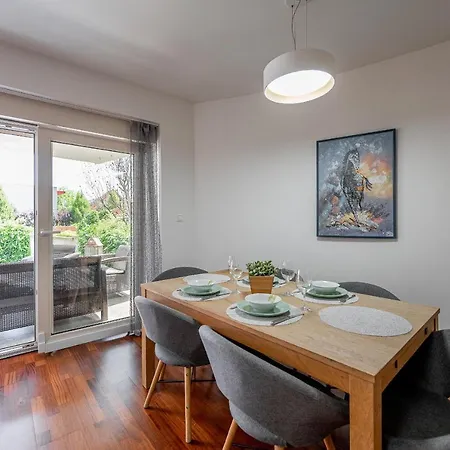 Family House Florian ホテル 4*