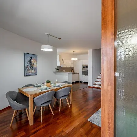 Hotel Family House Florian 4*
